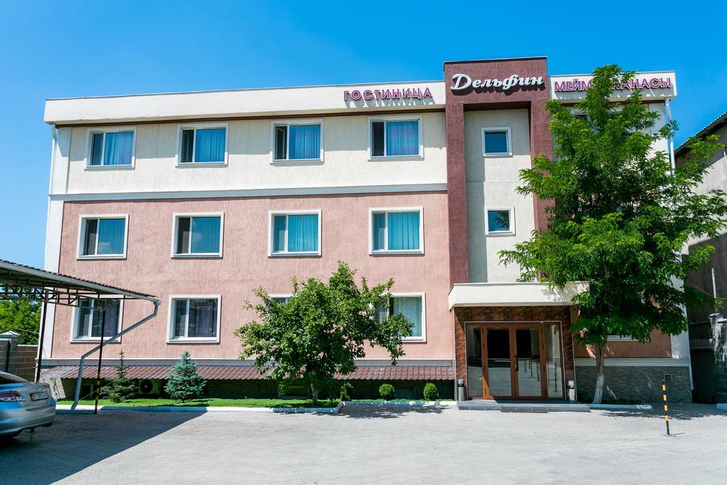 Delphin Guest House ビシュケク エクステリア 写真