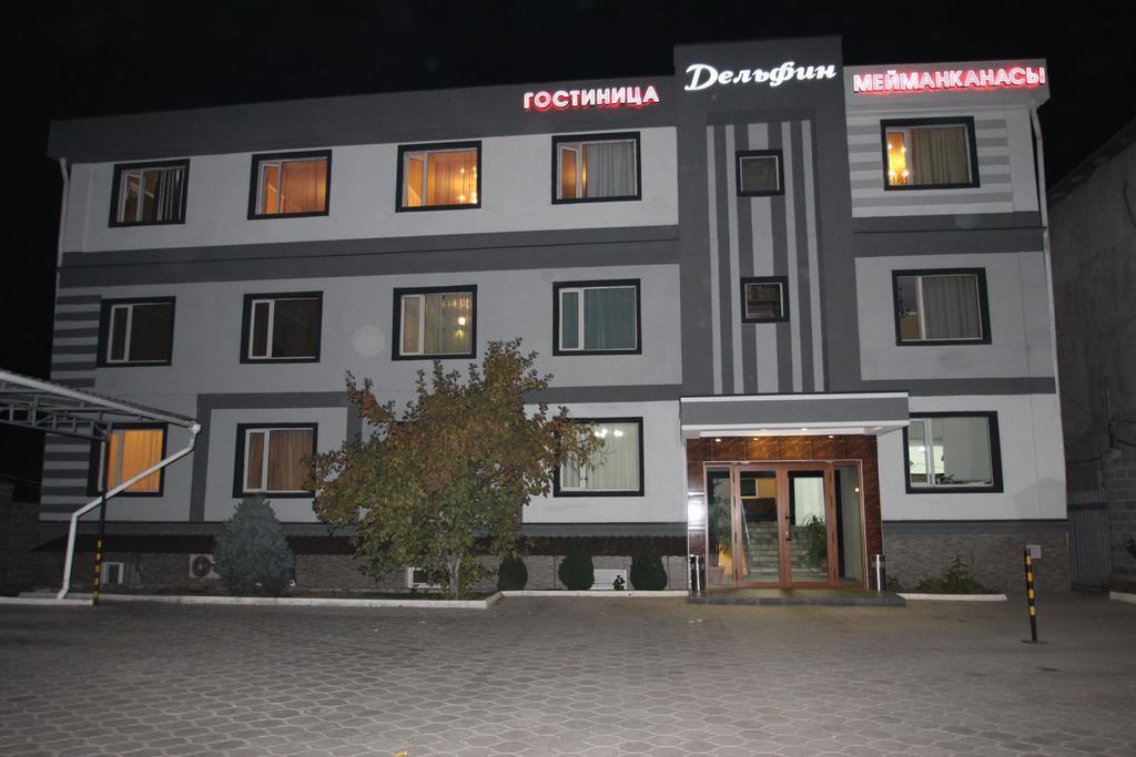 Delphin Guest House ビシュケク エクステリア 写真